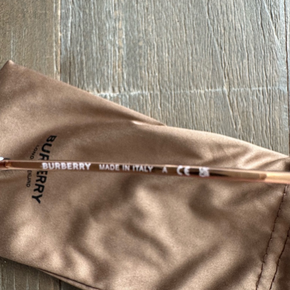 Burberry Daphne - Picture 3 of 3